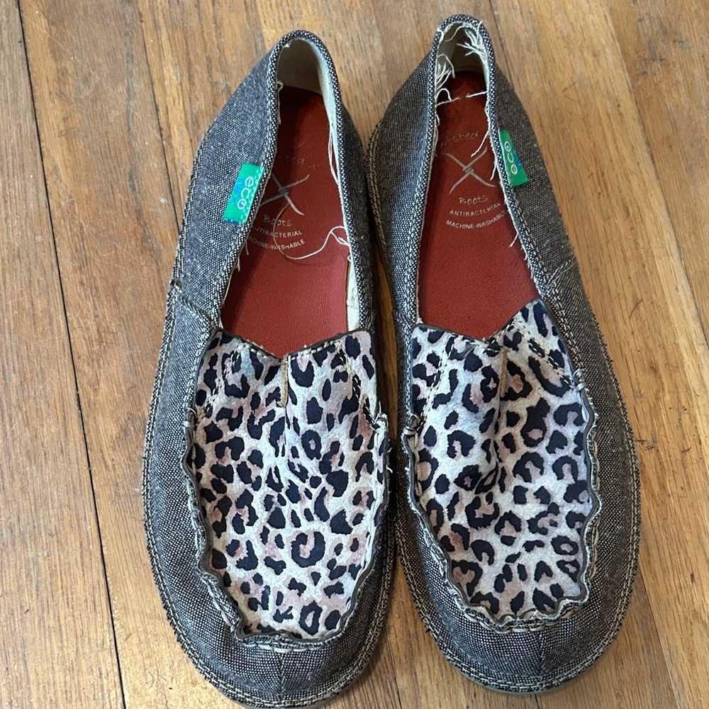 Twisted X‎ Leopard Print Denim Loafers Size 9M eco
